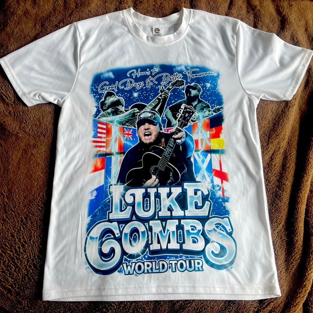 Brand new - no tags Luke Combs world tour concert T shirt 2023
